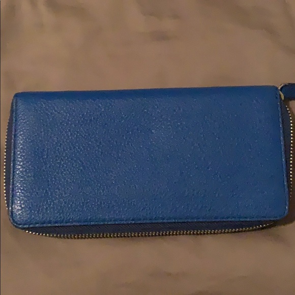 Practically new Marc Jacobs wallet - Picture 3 of 3